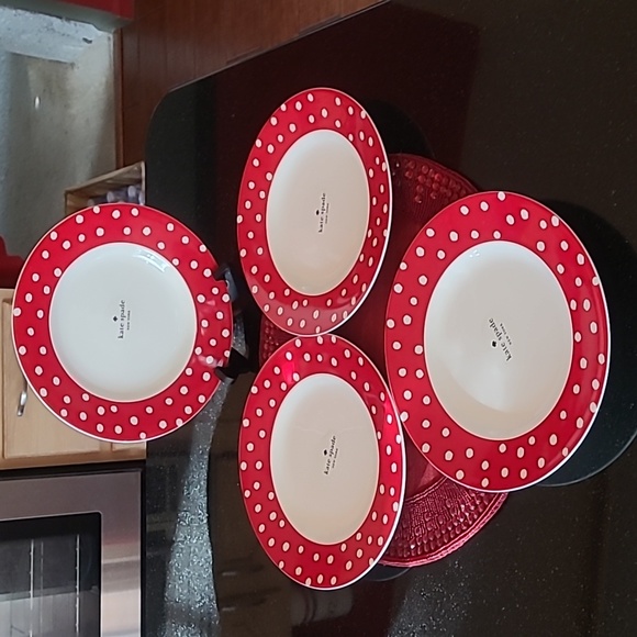 ♠️Kate Spade Red Dot Accent Plates - Picture 1 of 6